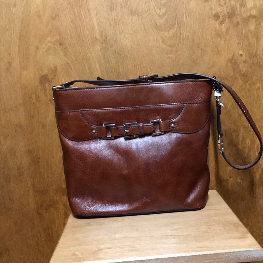 Brown leather shoulder bag